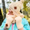 Czapka zimowa podszyta polarem FUN "Ecru"