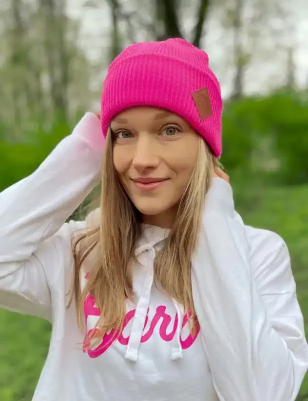 Czapka long logo ekoskórka "Neonowy różowy"