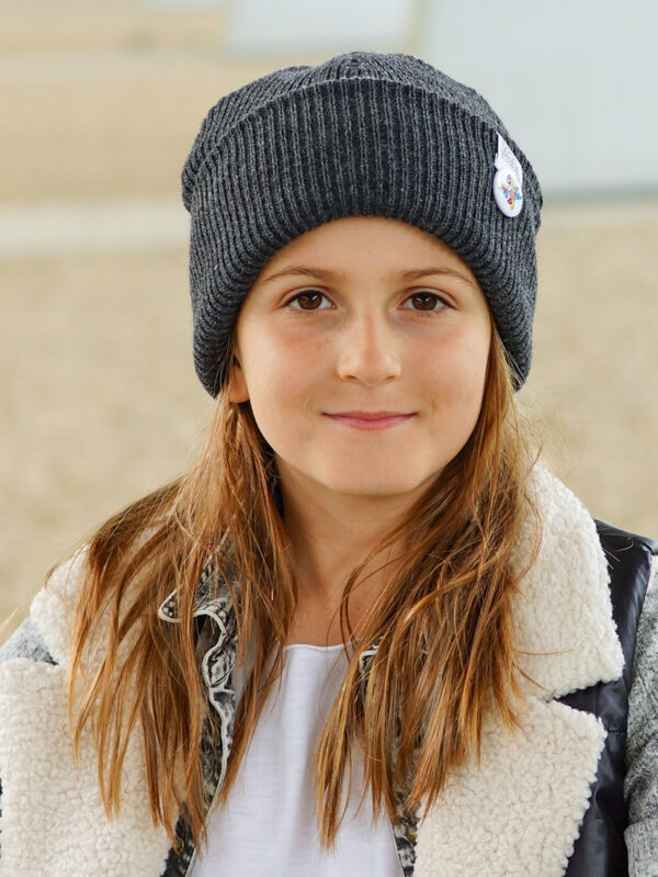 Czapka beanie dla dziecka logo kolorowe "Ciemny szary" Czapka beanie dla dziecka logo kolorowe "Ciemny szary"