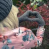 Rękawiczki handmade ze sznureczkiem ,,Ciemny szary"