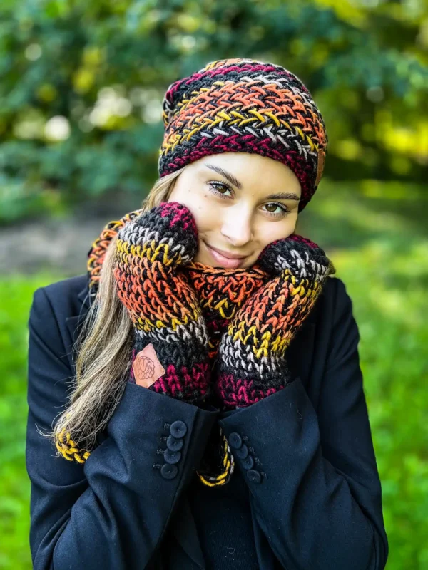 Ciepła czapka MERINO 50% ,,Ciemna jesień" EXPLORER
