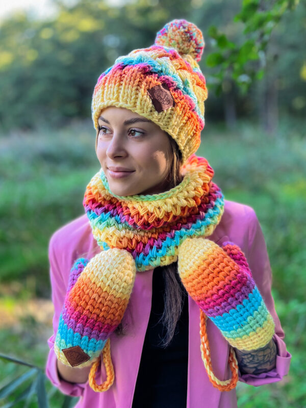 Kolorowe rękawiczki handmade ze sznureczkiem ,,Cieniowane cytrusy"