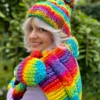 Kolorowe rękawiczki handmade ze sznureczkiem ,,Tęcza"