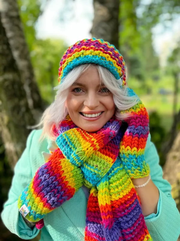 Kolorowa czapka bez pompona NEVERLAND ,,Tęcza"