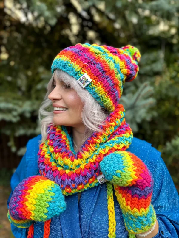 Kolorowa czapka zimowa ENDORFINA ,,Tęcza"