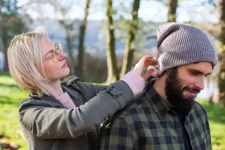Jak dbać o wiosenną czapkę beanie