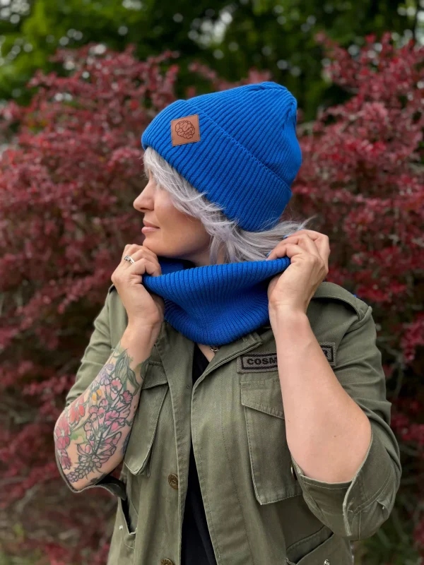 Bawełniana czapka beanie logo ekoskórka "Niebieski Kobalt"