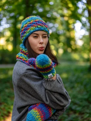Czapka MERINO 50% ,,Tęcza błękit" HOPE