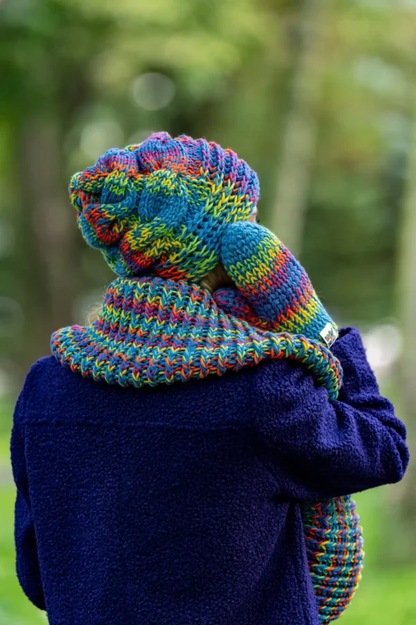 Czapka MERINO 50% nieugniatająca włosów "Tęcza Błękit" THIS IS IT